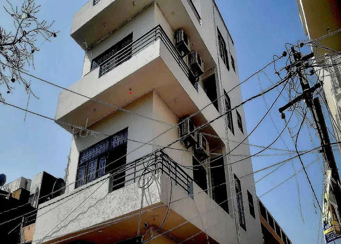Hotel O Dev Mansarovar